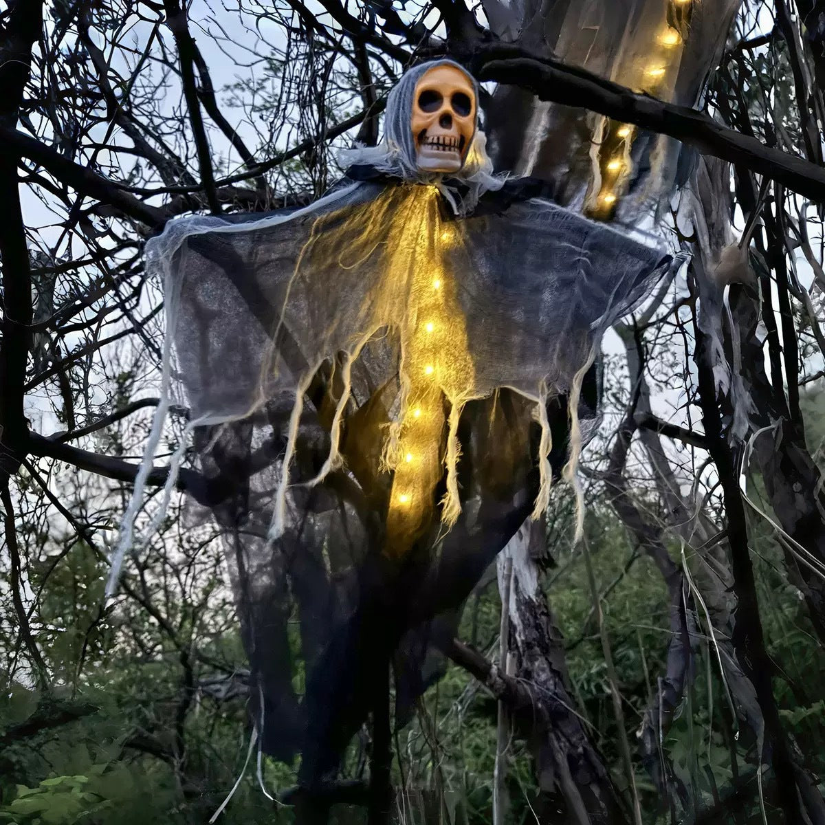 Hanging Ghost Skull Skeleton Prop